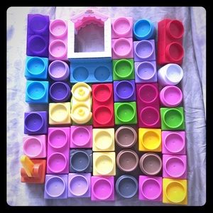 ✨SOLD‼️‼️44 pieces little people builders